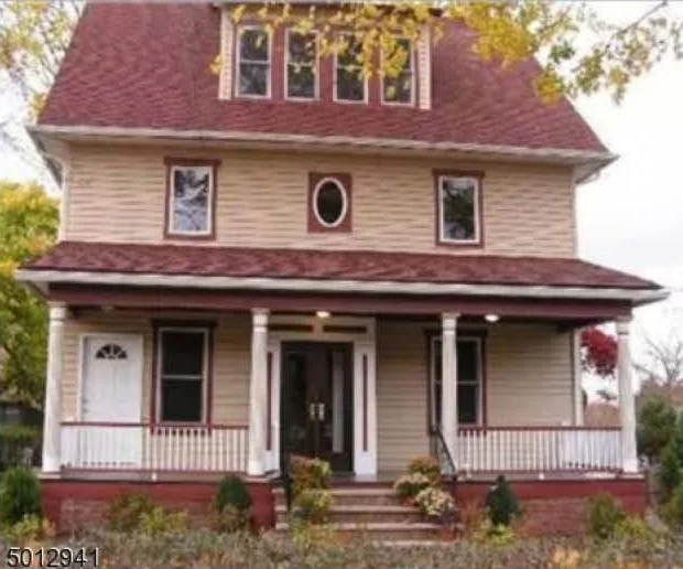 Exterior of 331 Orange Road