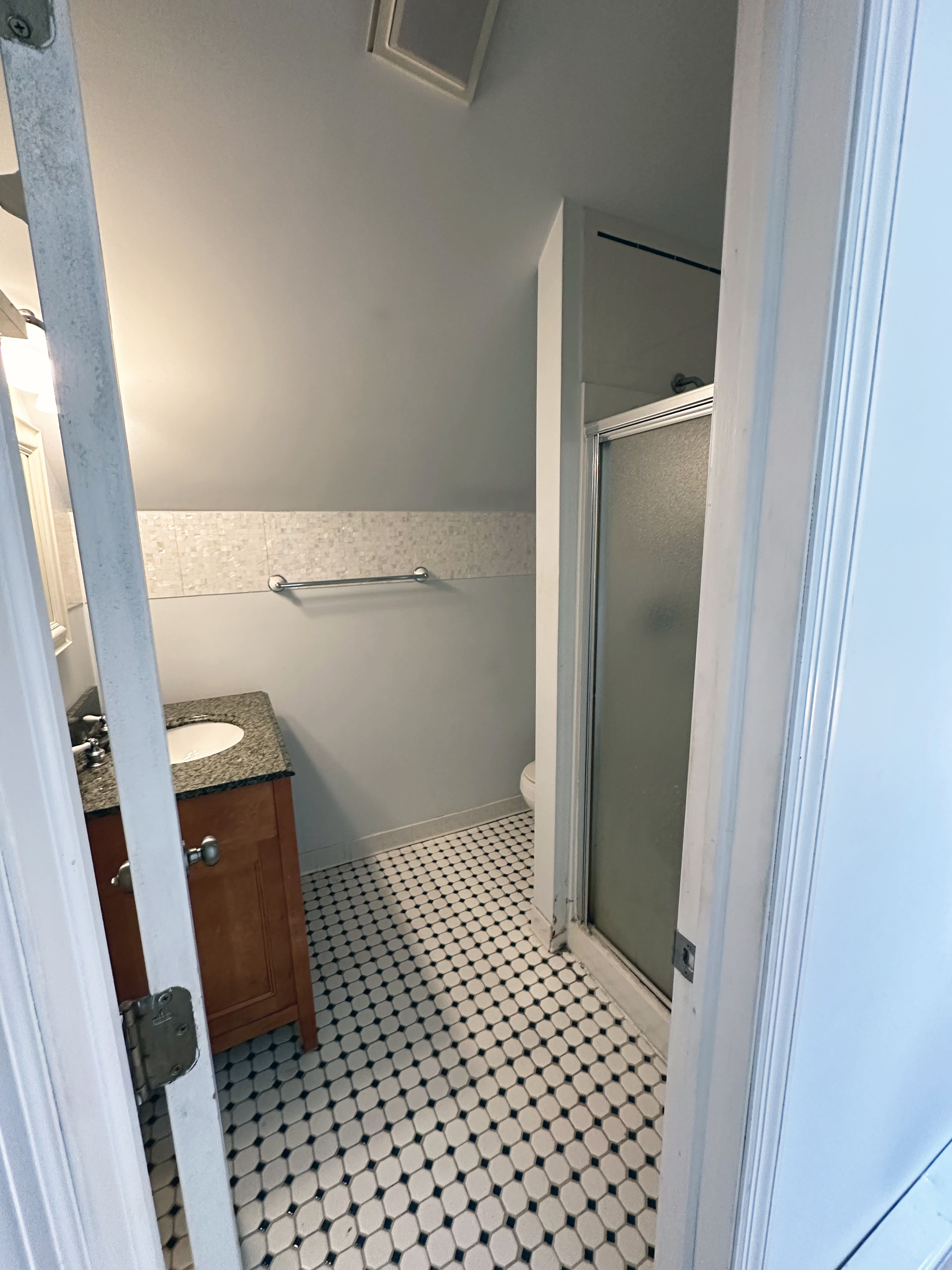 422 valley #3 - Bathroom